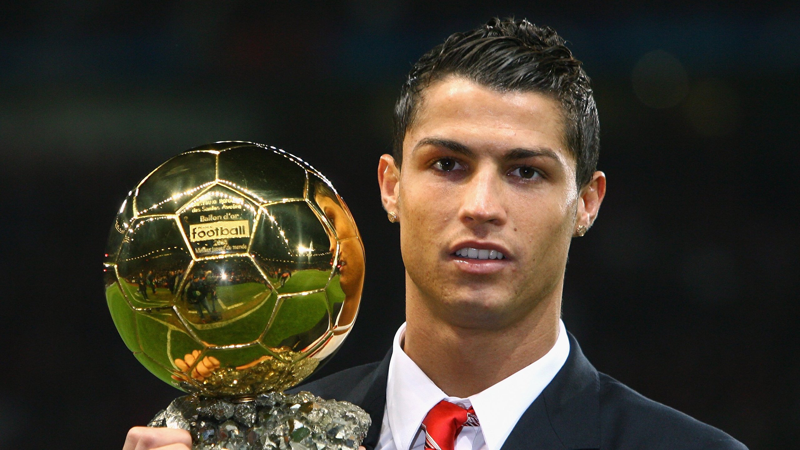 美洲杯明星纷纷亮相：拼搏、突破，点亮绿茵场，美洲杯人气