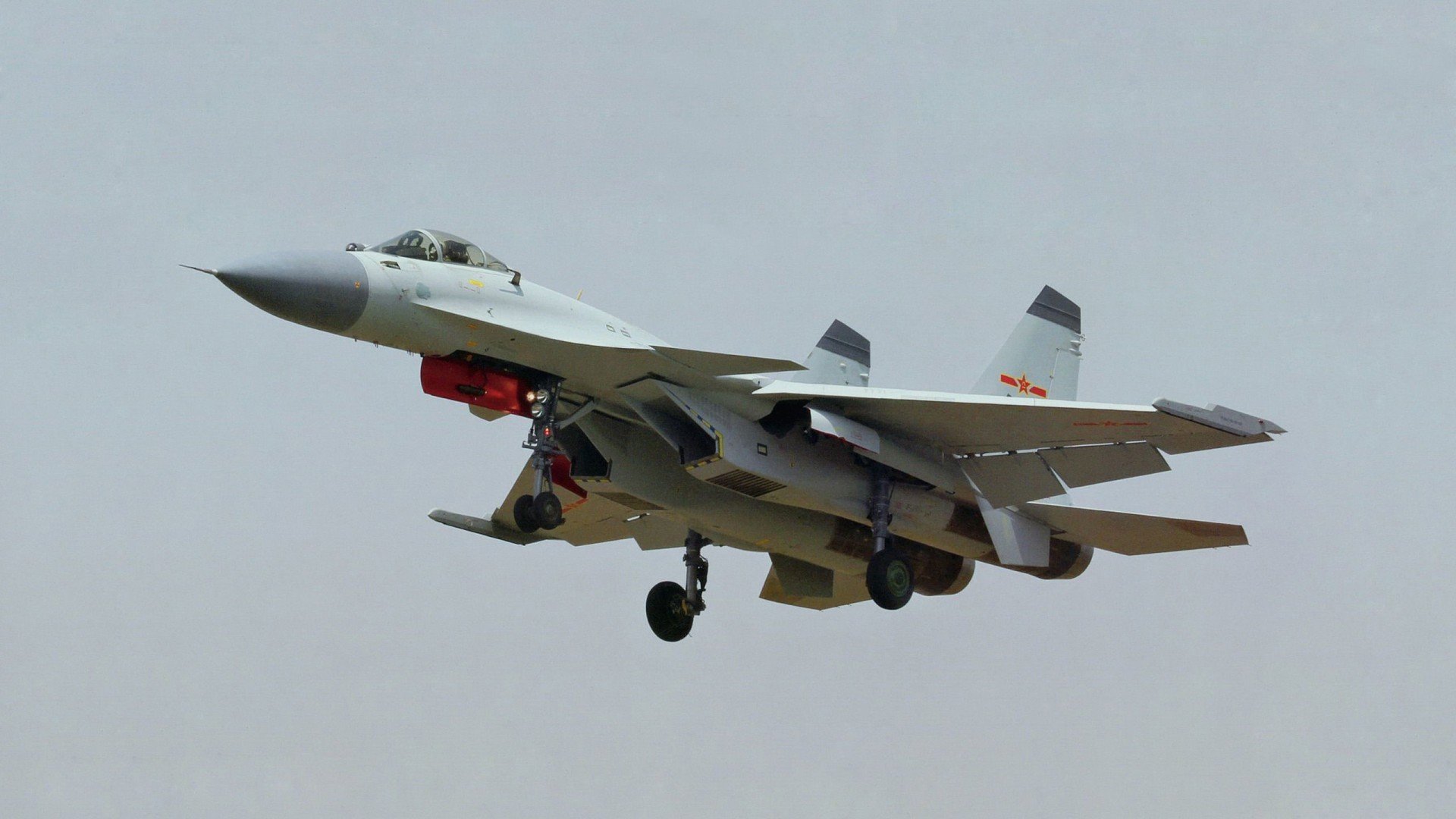 国际足球裁判交流合作项目正式落地，提高判罚水平，国际级裁判足球